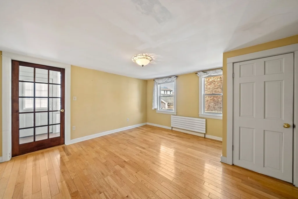 4 bed, 1 bath apartment for rent at 14 Morse Ct, Kettle Cove Village — photo 8 of 31
