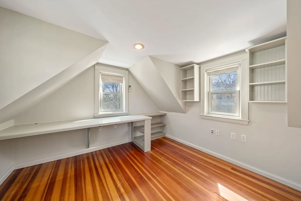 4 bed, 1 bath apartment for rent at 14 Morse Ct, Kettle Cove Village — photo 26 of 31