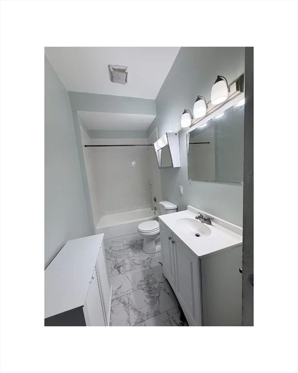 3 bed, 1 bath apartment for rent at 14 Mount Everett St Unit 2, Dorchester — photo 9 of 9