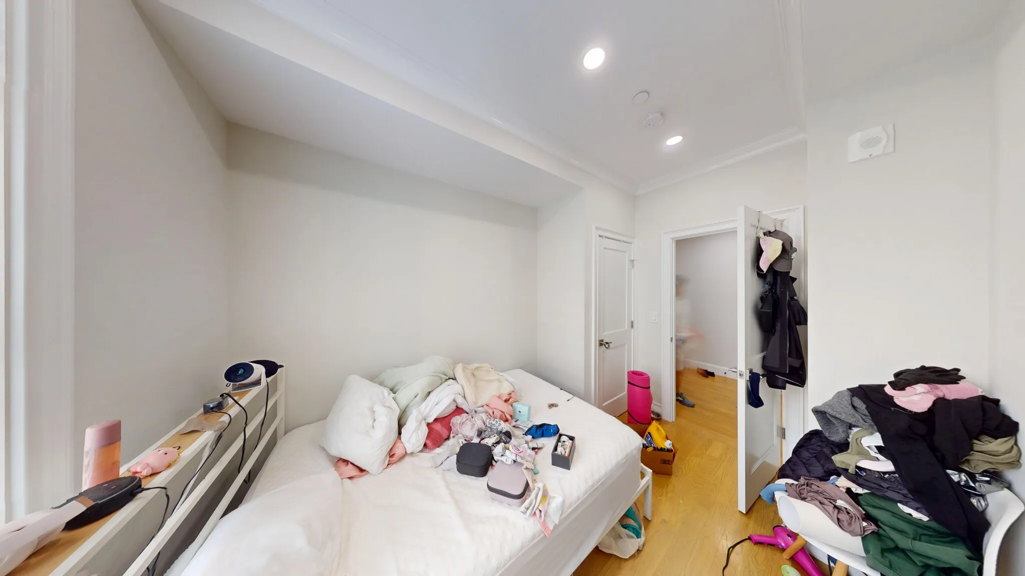 4 bed, 2 bath apartment for rent at 14 Mount Hood Rd Unit 1, Brighton — photo 17 of 19