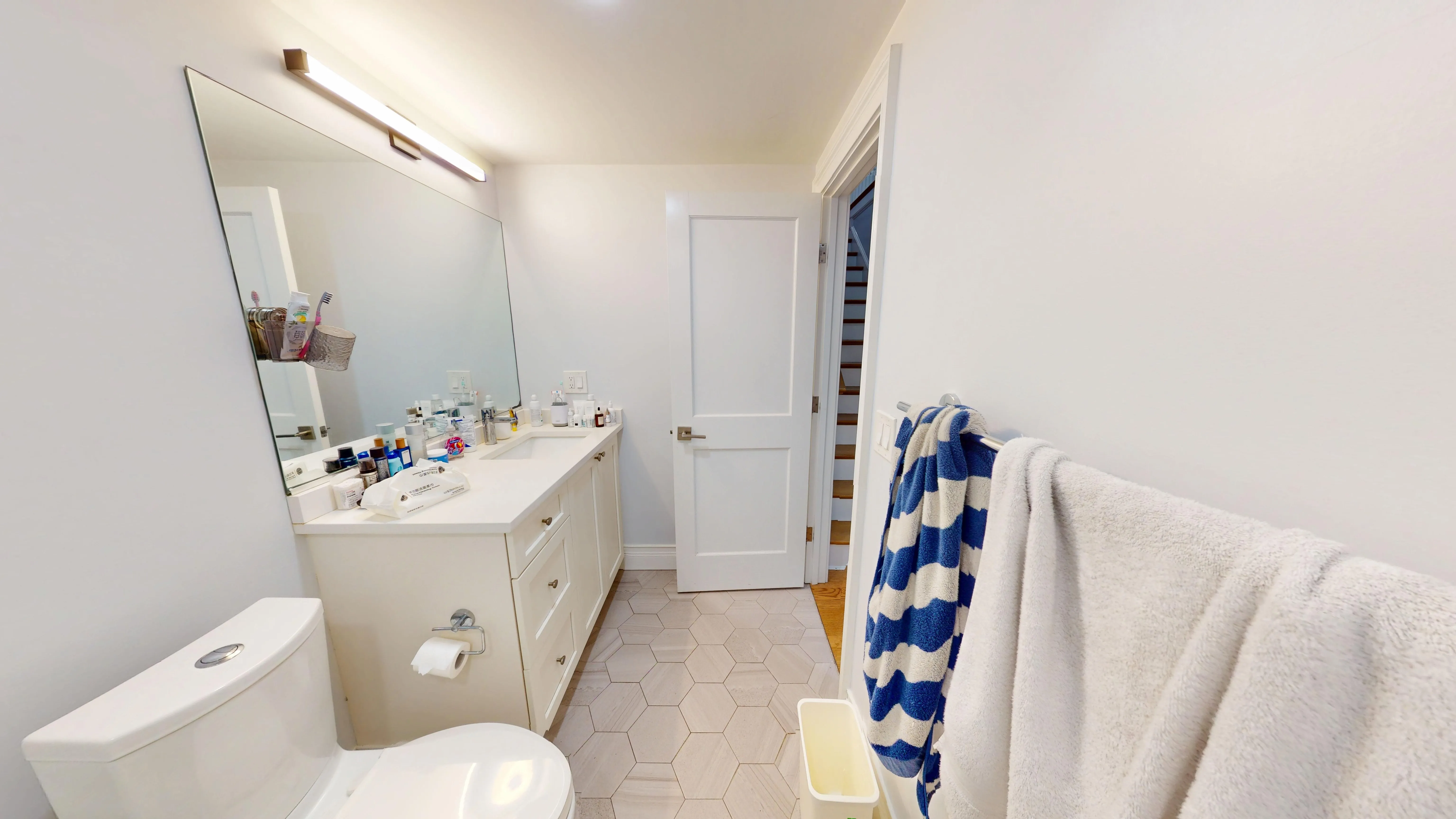 3 bed, 2 bath apartment for rent at 14 Mount Hood Rd Unit 2, Brighton — photo 5 of 21