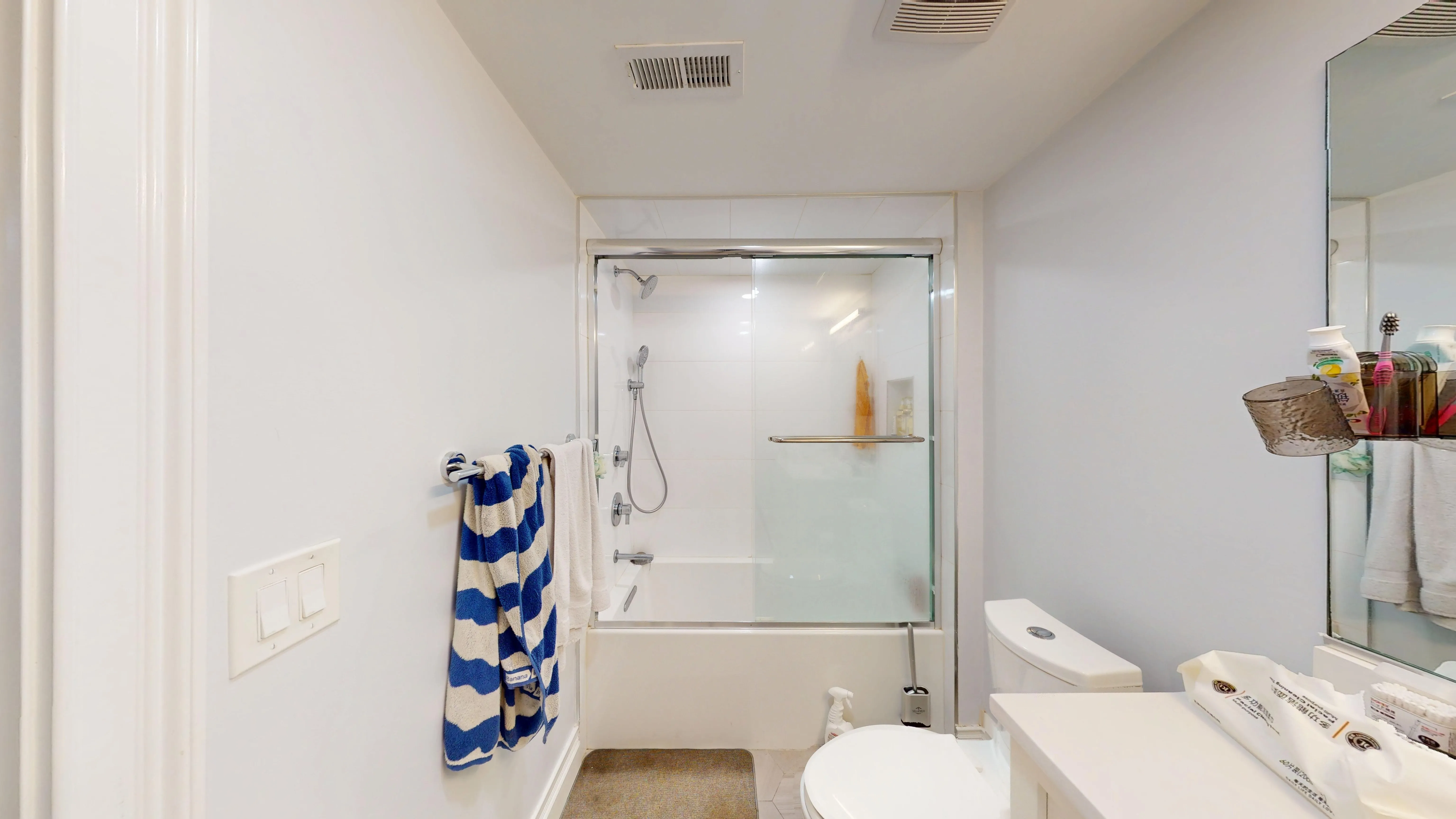 3 bed, 2 bath apartment for rent at 14 Mount Hood Rd Unit 2, Brighton — photo 6 of 21