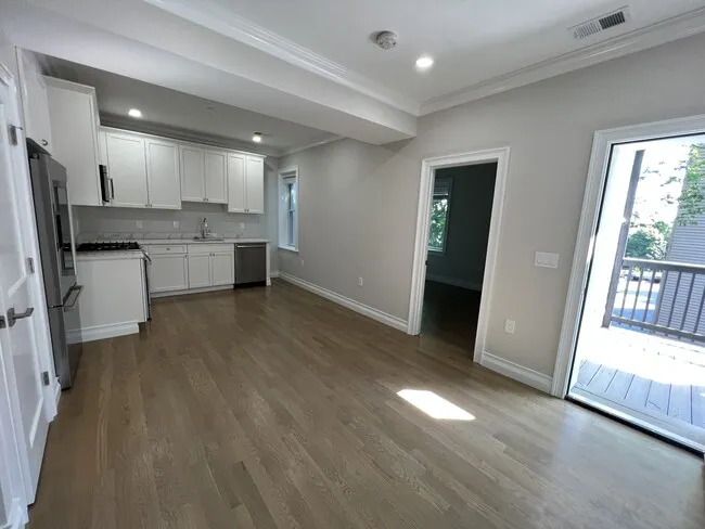 2 bed, 1 bath apartment for rent at 14 Mount Hood Rd Unit 6, Brighton — photo 9 of 12