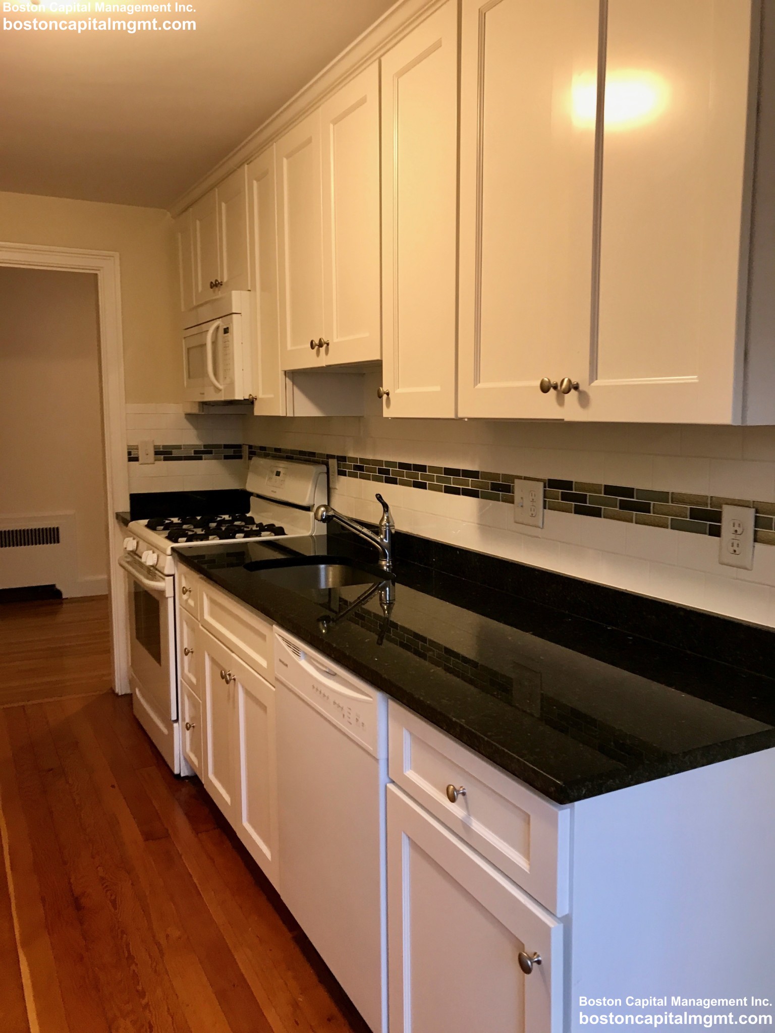 1 bed, 1 bath apartment for rent at 14 Mount Ida St Unit 6, Newton Corner — photo 3 of 14