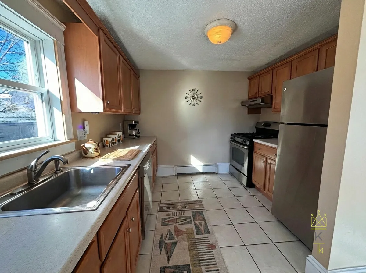 2 bed, 1.5 bath apartment for rent at 14 Mount Vernon St Unit 1, Malden — photo 3 of 11