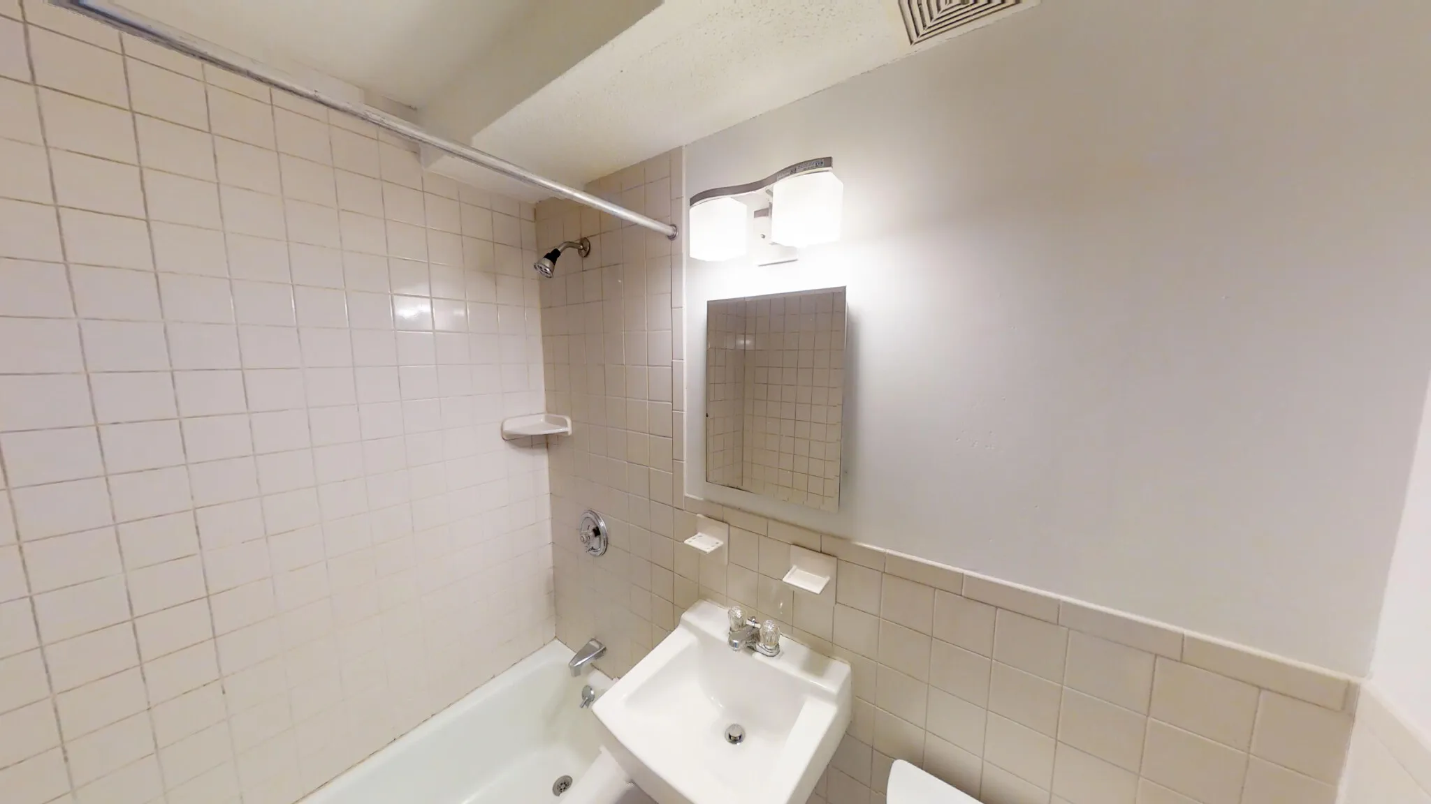 1 bed, 1 bath apartment for rent at 14 Murdock St Unit 1-3, Powder House Square — photo 7 of 12