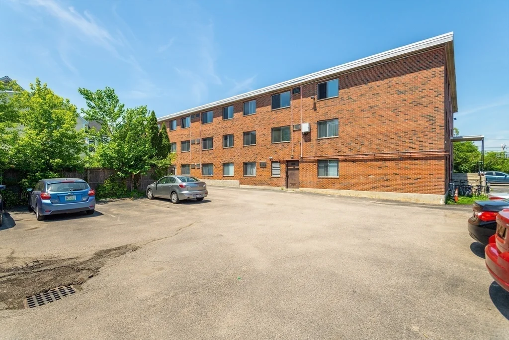 2 bed, 1 bath apartment for rent at 14 Murdock St Unit 2-9, Ball Square — photo 9 of 10