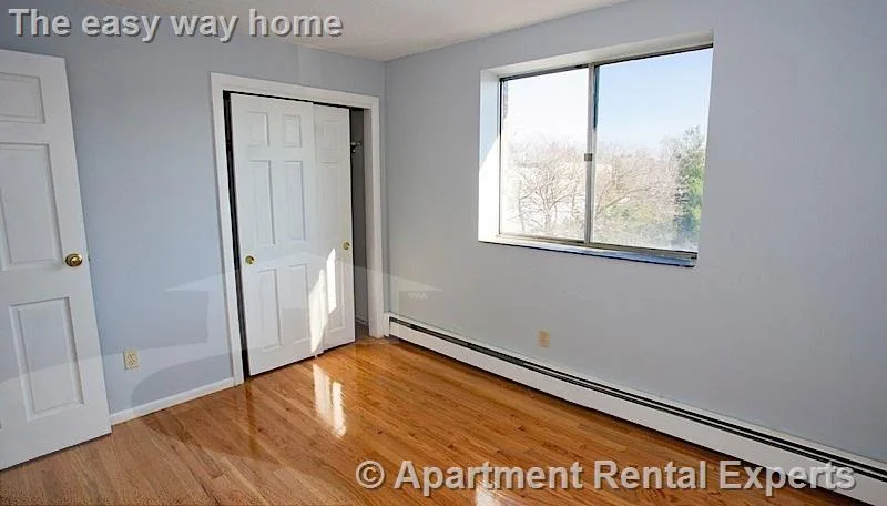 2 bed, 1 bath apartment for rent at 14 Murdock St Unit 3-2, Ball Square — photo 4 of 5