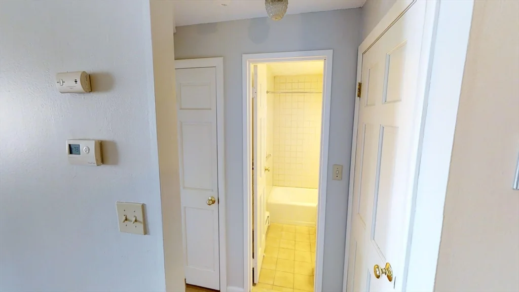 1 bed, 1 bath apartment for rent at 14 Murdock Unit 1-7, Magoun Square — photo 5 of 11