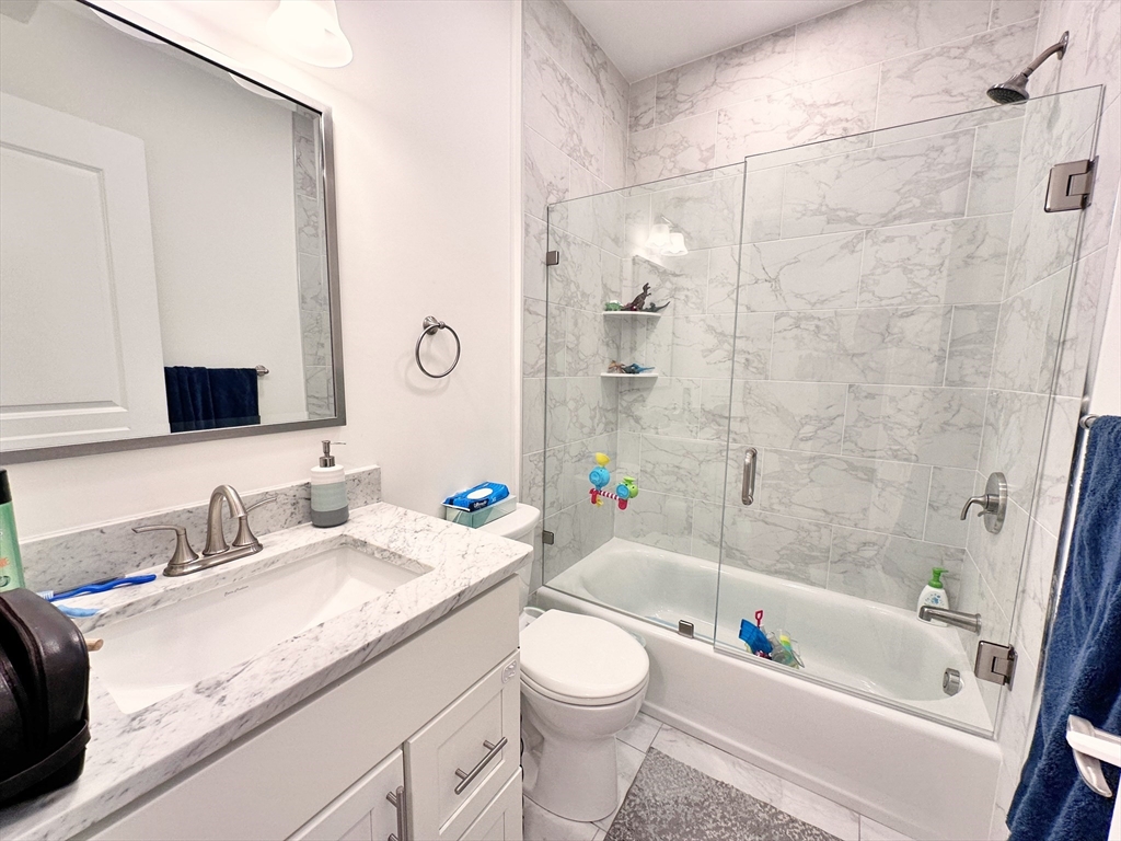 2 bed, 2 bath apartment for rent at 14 Murray Ct Unit 2, East Boston — photo 10 of 13