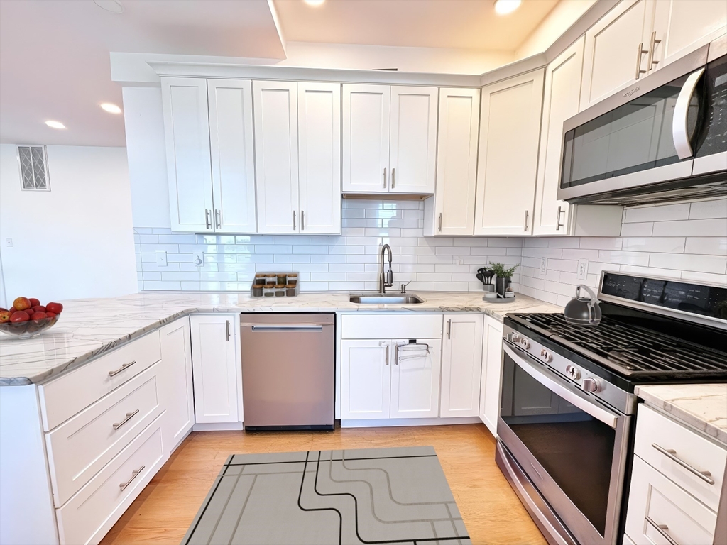 2 bed, 2 bath apartment for rent at 14 Murray Ct Unit 2, East Boston — photo 2 of 13