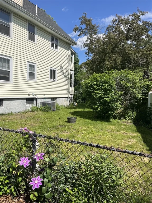 4 bed, 2 bath apartment for rent at 14 Murray Hill Rd Unit 12, Cambridge — photo 19 of 19
