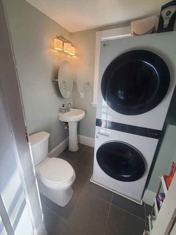 2 bed, 1 bath apartment for rent at 14 N Munroe Ter Unit 2, Dorchester — photo 10 of 20
