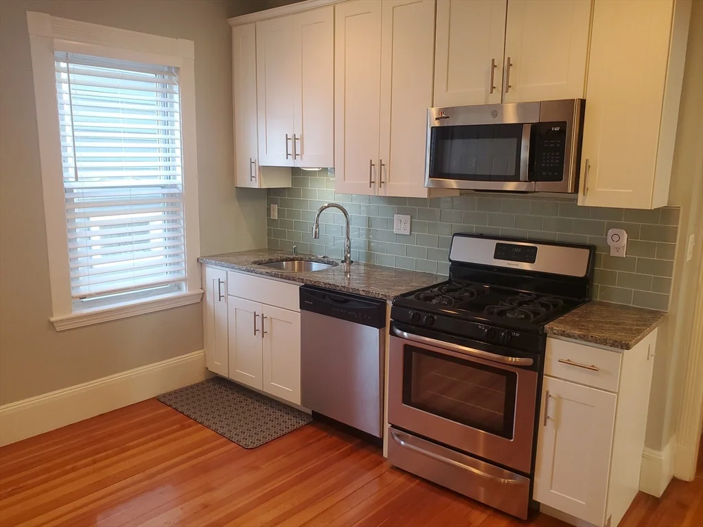 2 bed, 1 bath apartment for rent at 14 N Munroe Ter Unit 2, Dorchester — photo 4 of 20