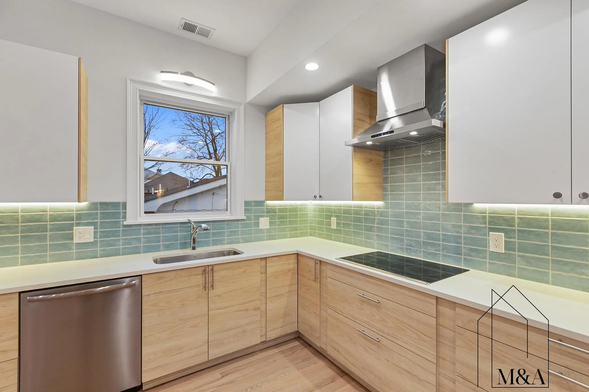 3 bed, 3 bath apartment for rent at 14 Newell Rd Unit 1, Coolidge Corner — photo 5 of 22