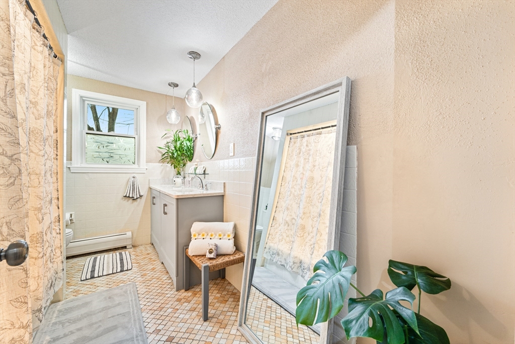 3 bed, 1 bath apartment for rent at 14 Newman St Unit 2, Revere — photo 17 of 22