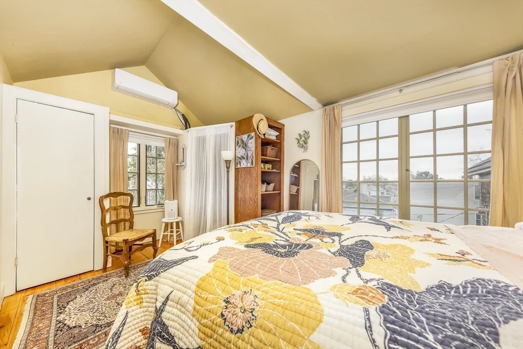 1 bed, 1 bath apartment for rent at 14 Nicholson Hill Unit B, Marblehead — photo 15 of 22