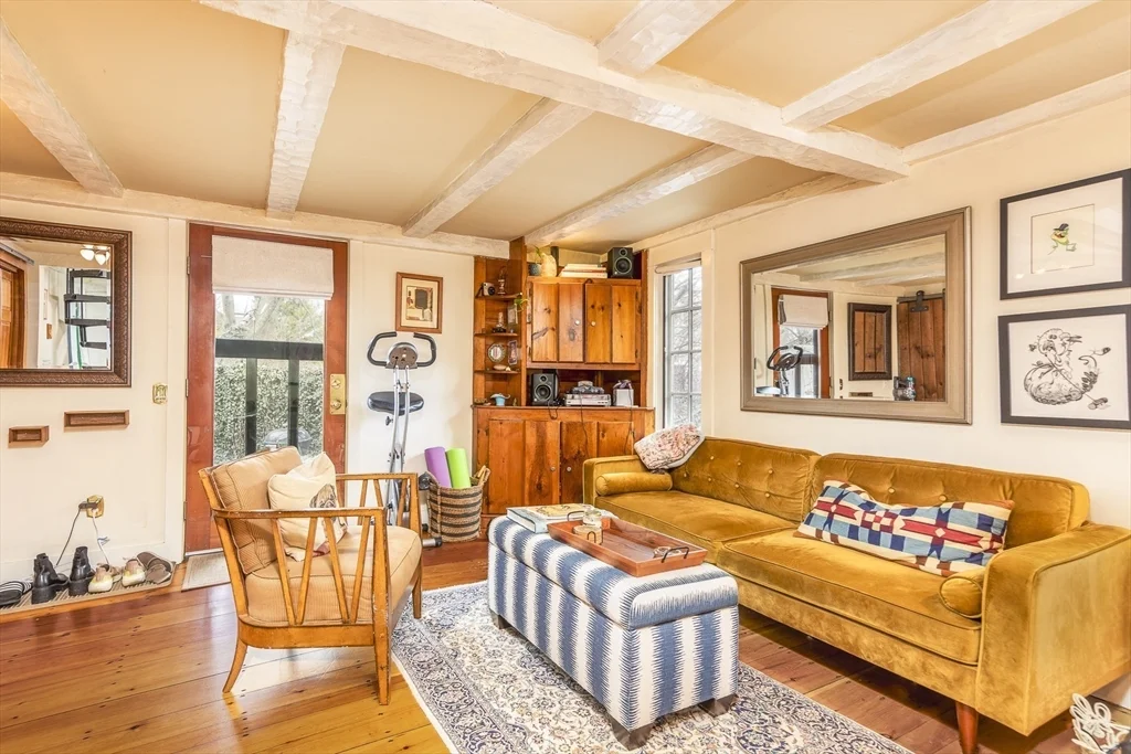 1 bed, 1 bath apartment for rent at 14 Nicholson Hill Unit B, Marblehead — photo 3 of 22