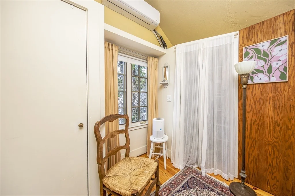 1 bed, 1 bath apartment for rent at 14 Nicholson Hill Unit B, Marblehead — photo 14 of 22