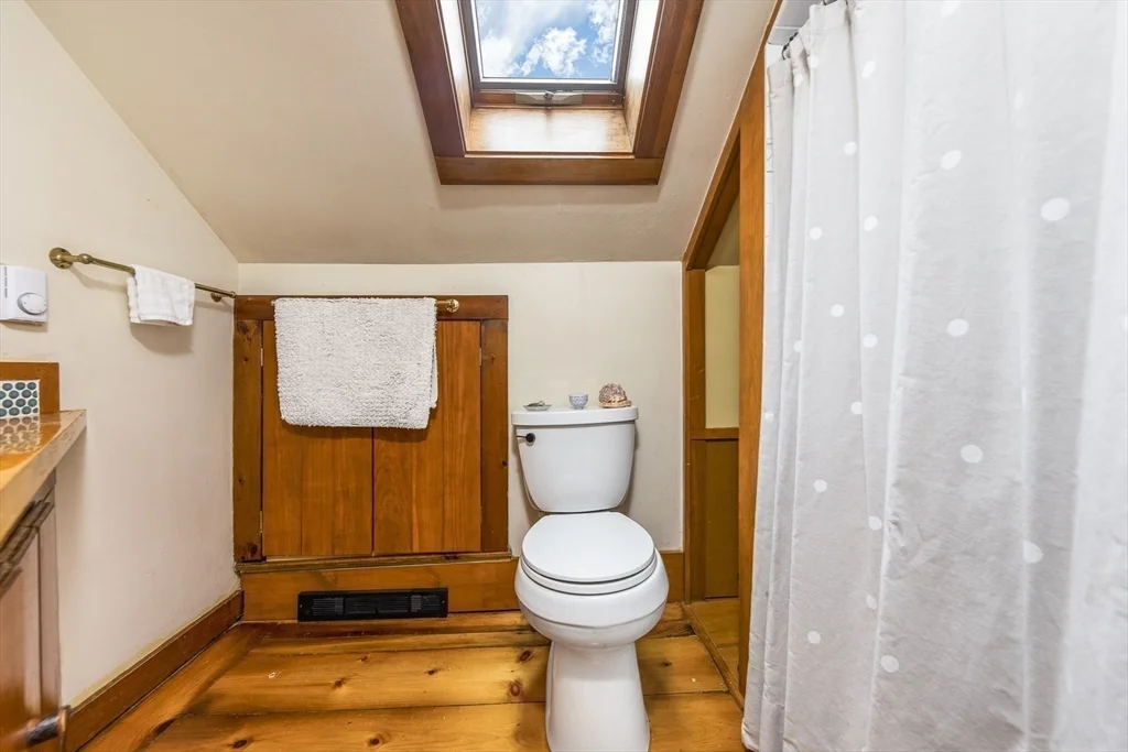 1 bed, 1 bath apartment for rent at 14 Nicholson Hill Unit B, Marblehead — photo 17 of 22