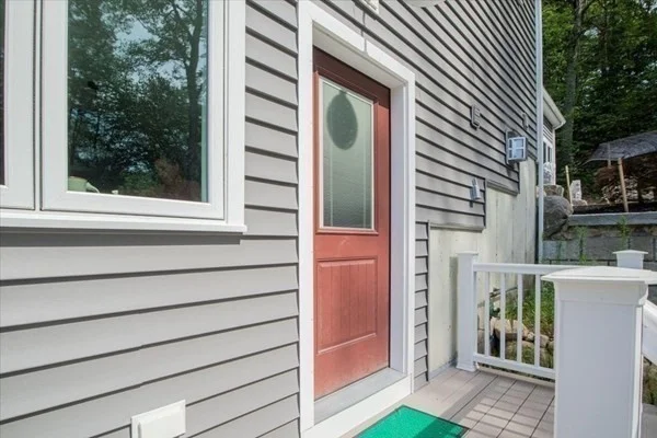 2 bed, 1 bath apartment for rent at 14 Norway Farms Dr Unit Rear, Norfolk — photo 3 of 33