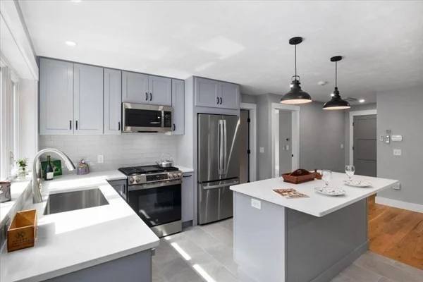 2 bed, 1 bath apartment for rent at 14 Norway Farms Dr Unit Rear, Norfolk — photo 7 of 33