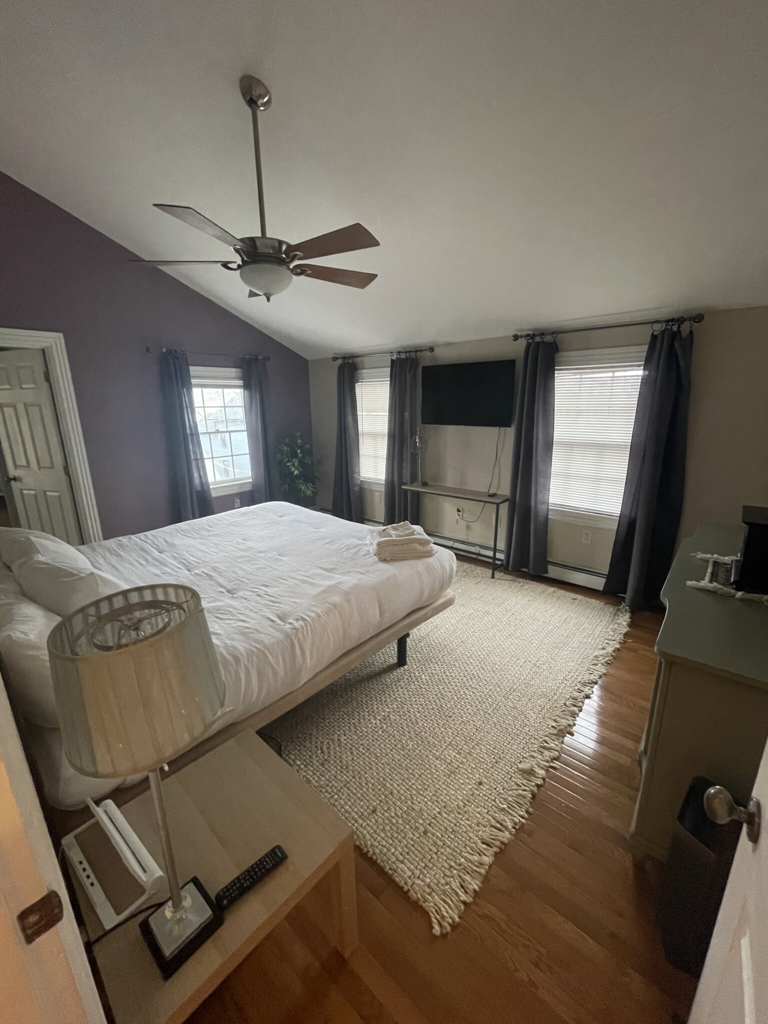 4 bed, 2 bath apartment for rent at 14 Oak St Unit 2, Ward Two — photo 26 of 36