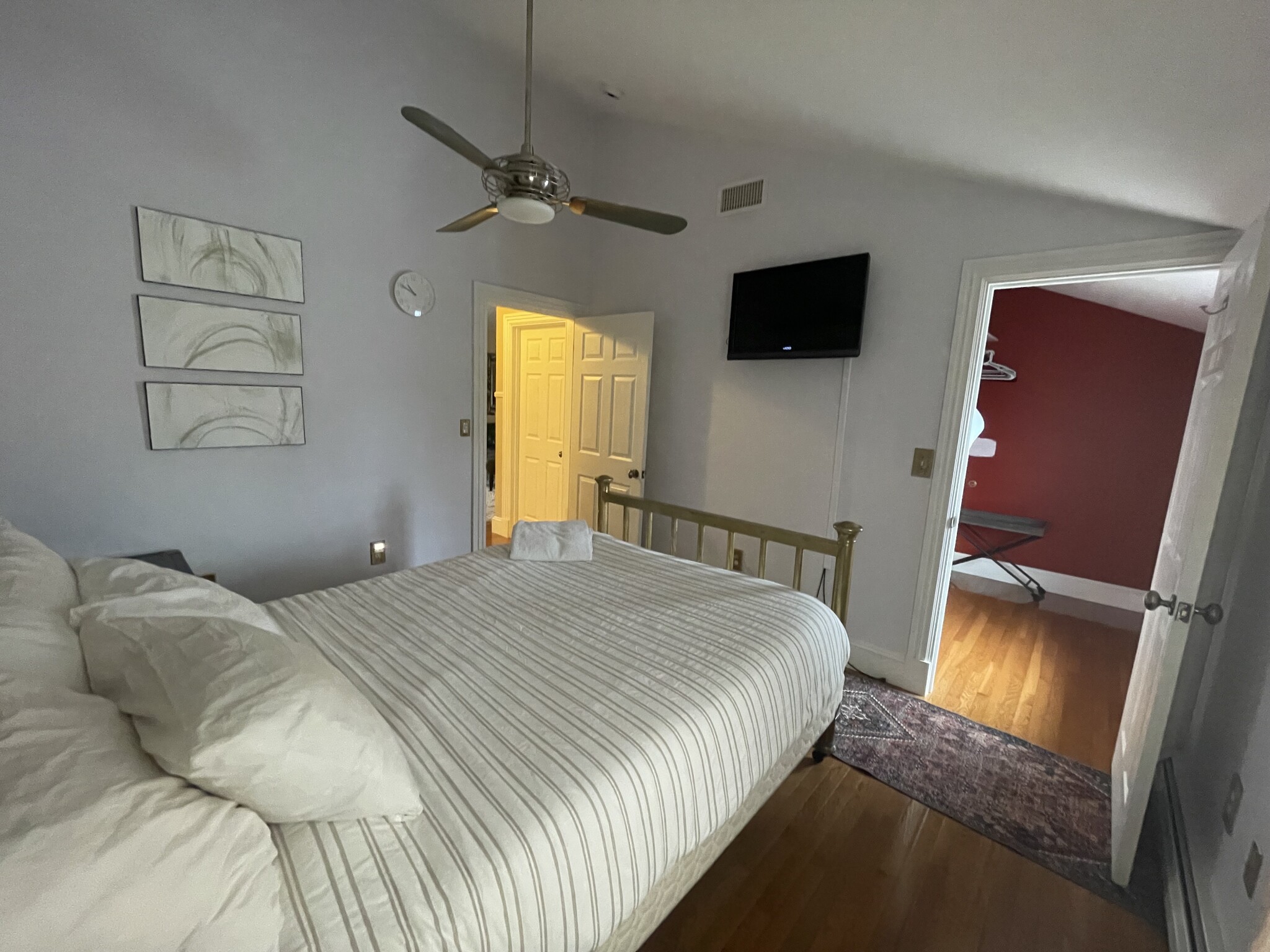 4 bed, 2 bath apartment for rent at 14 Oak St Unit 2, Ward Two — photo 15 of 36