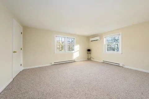 2 bed, 1 bath apartment for rent at 14 Old Mayfair Rd Unit no, Dennis — photo 7 of 8