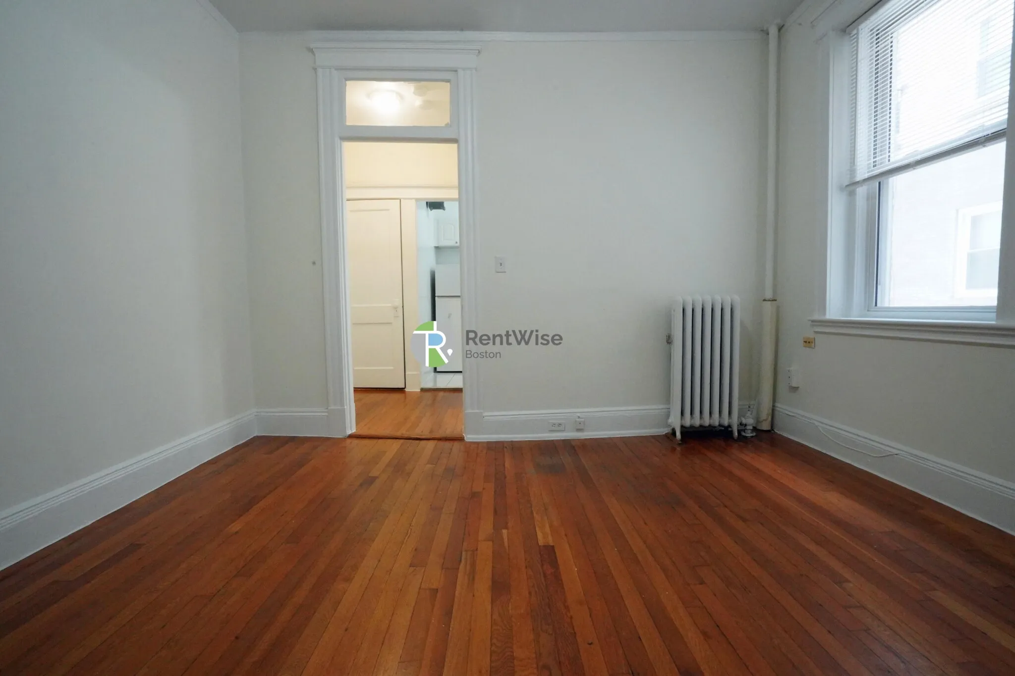 Studio bed, 1 bath apartment for rent at 14 Orkney Rd Unit 2, Brighton — photo 5 of 17