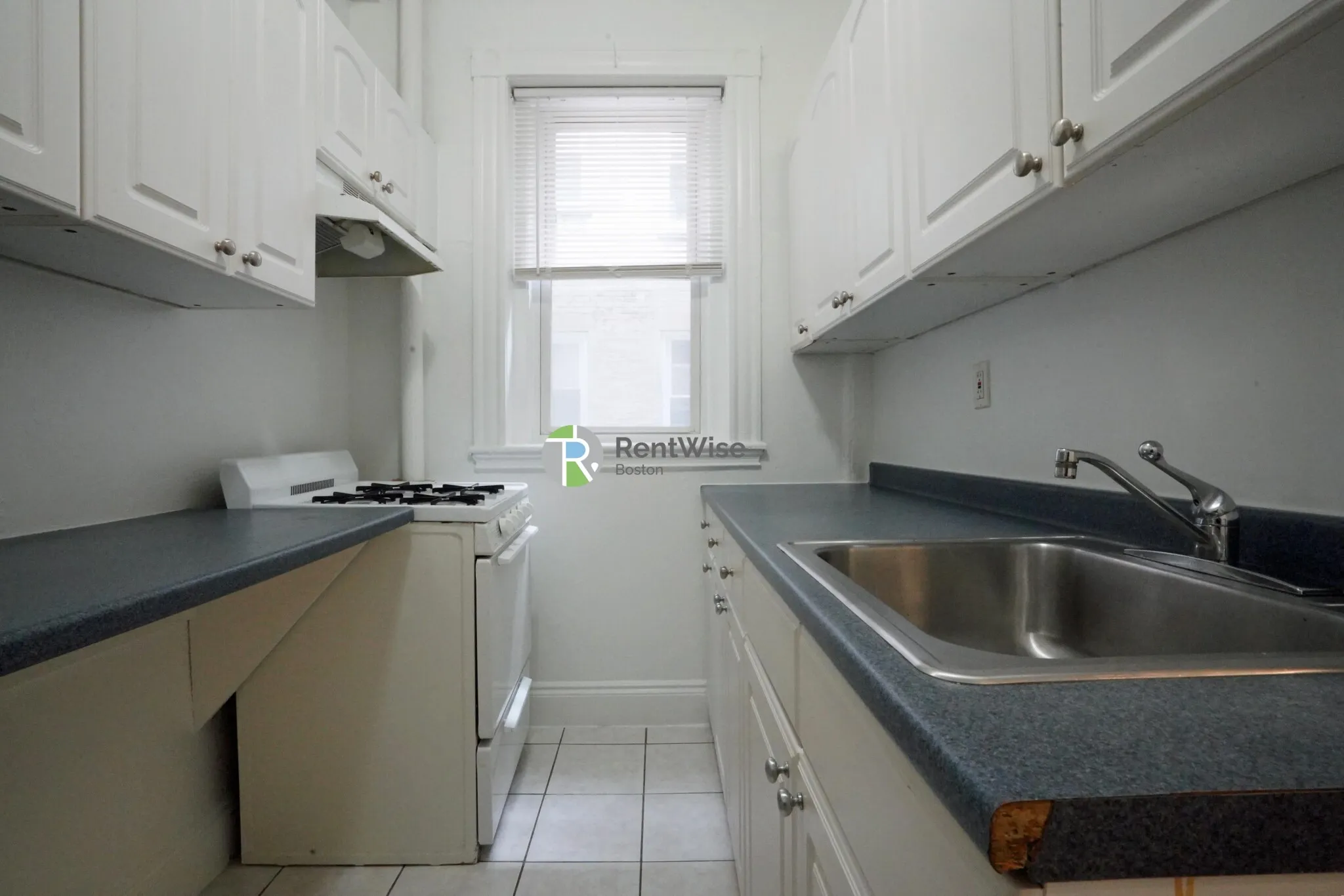 Studio bed, 1 bath apartment for rent at 14 Orkney Rd Unit 2, Brighton — photo 9 of 17