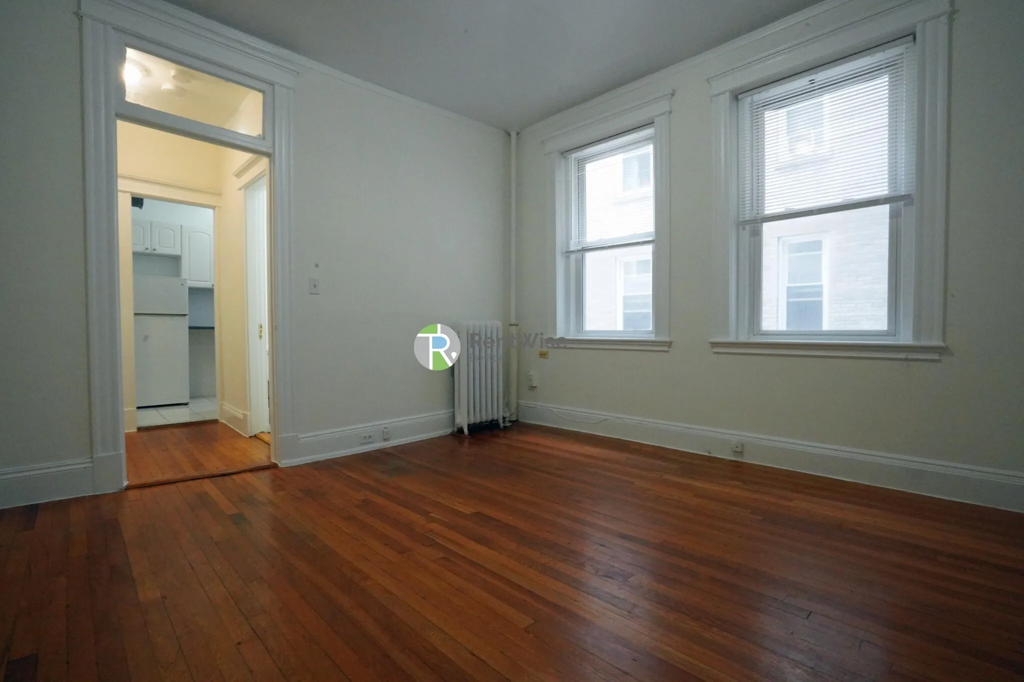 Studio bed, 1 bath apartment for rent at 14 Orkney Rd Unit 2, Brighton