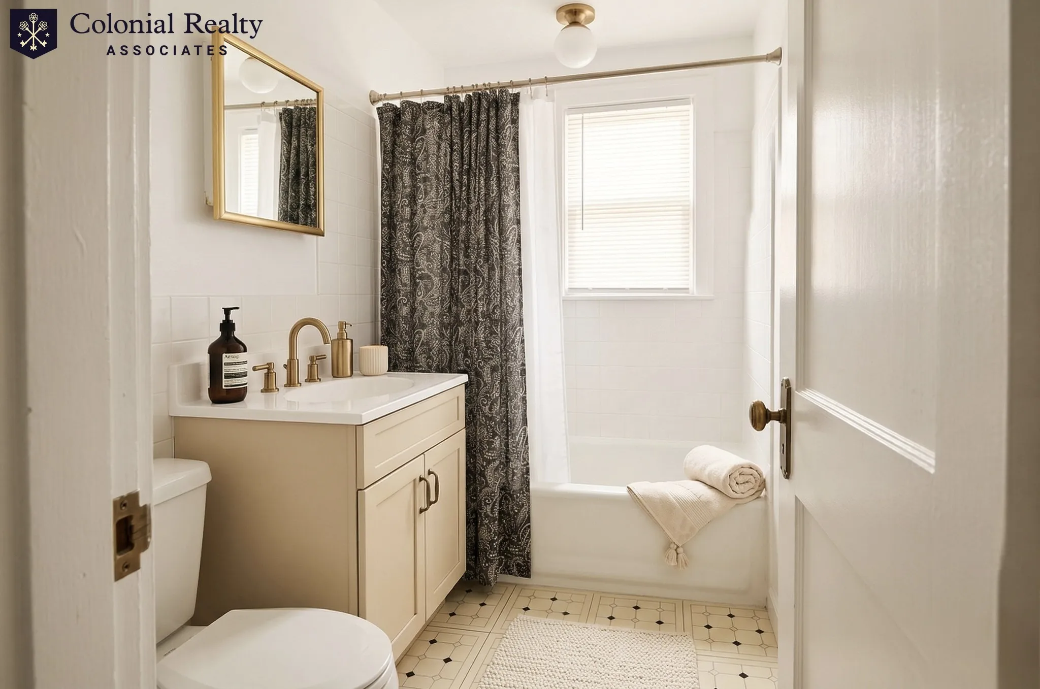 Studio bed, 1 bath apartment for rent at 14 Orkney Rd Unit 22, Brighton — photo 8 of 18
