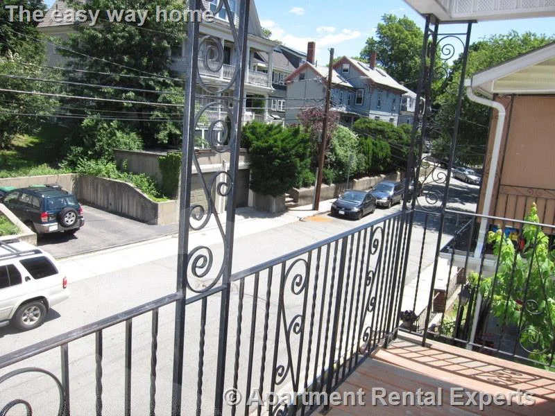 3 bed, 1 bath apartment for rent at 14 Oxford St Unit 2, Spring Hill — photo 13 of 14
