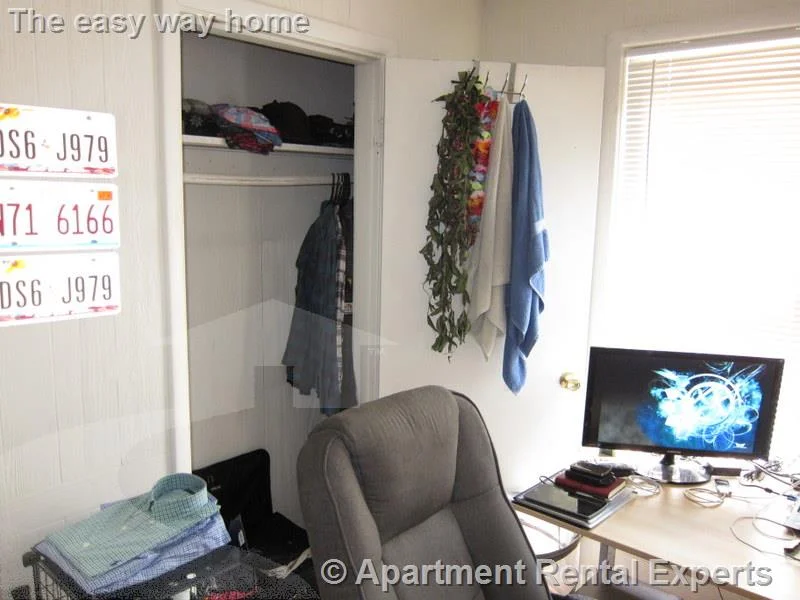 3 bed, 1 bath apartment for rent at 14 Oxford St Unit 2, Spring Hill — photo 12 of 14