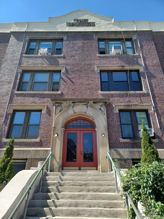 2 bed, 1 bath apartment for rent at 14 Park Vale Ave Unit 2, Allston — photo 2 of 42