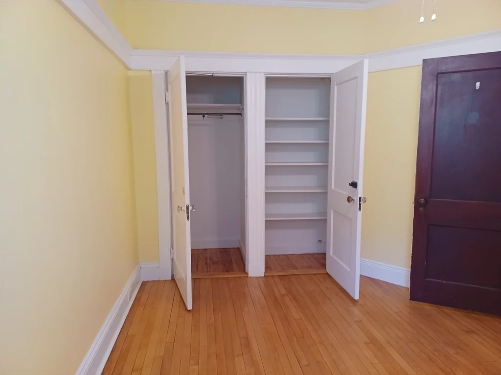 2 bed, 1 bath apartment for rent at 14 Park Vale Ave Unit 2, Allston — photo 25 of 42