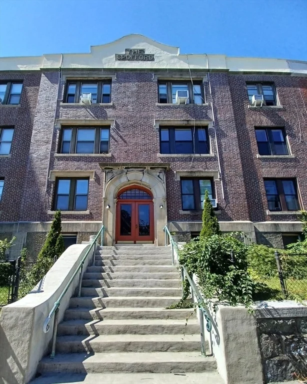 2 bed, 1 bath apartment for rent at 14 Park Vale Ave Unit 2, Allston — photo 1 of 42