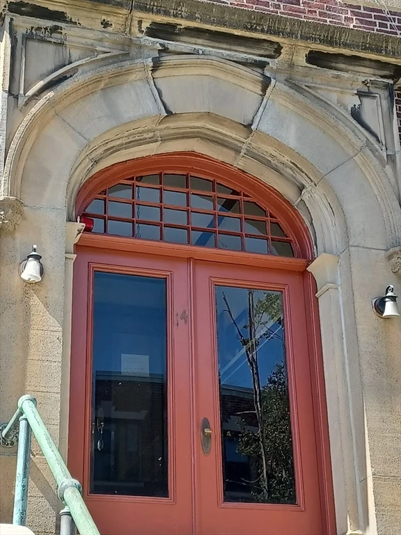 2 bed, 1 bath apartment for rent at 14 Park Vale Ave Unit 2, Allston — photo 4 of 42