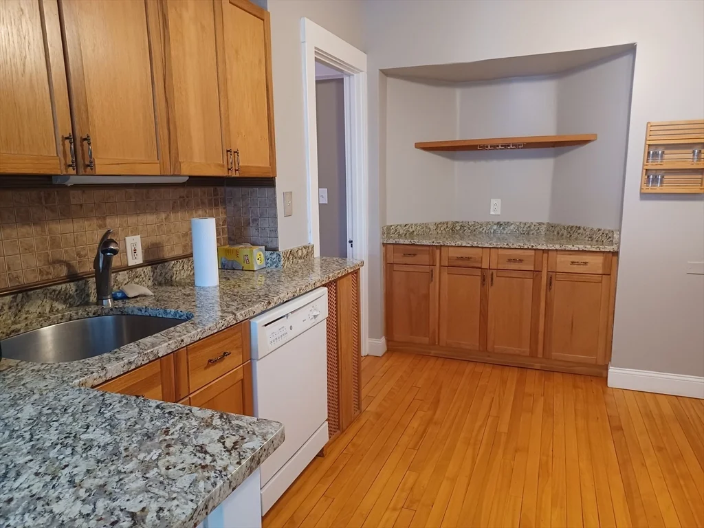 2 bed, 1 bath apartment for rent at 14 Park Vale Ave Unit 2, Allston — photo 14 of 42