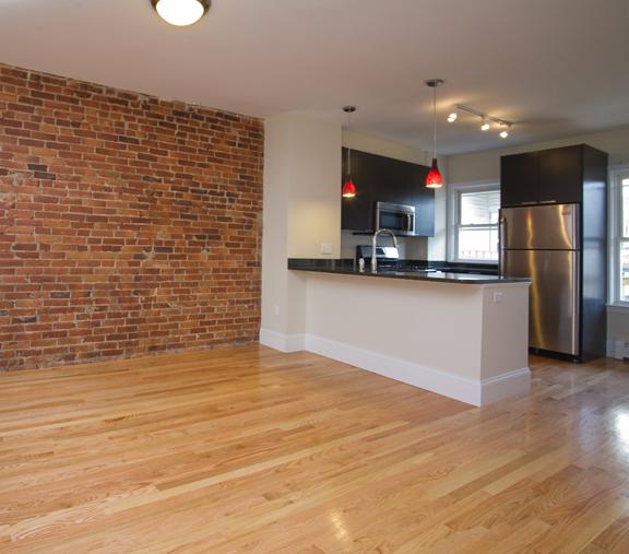 4 bed, 2 bath apartment for rent at 14 Parker Hill Ave Unit 3, Mission Hill