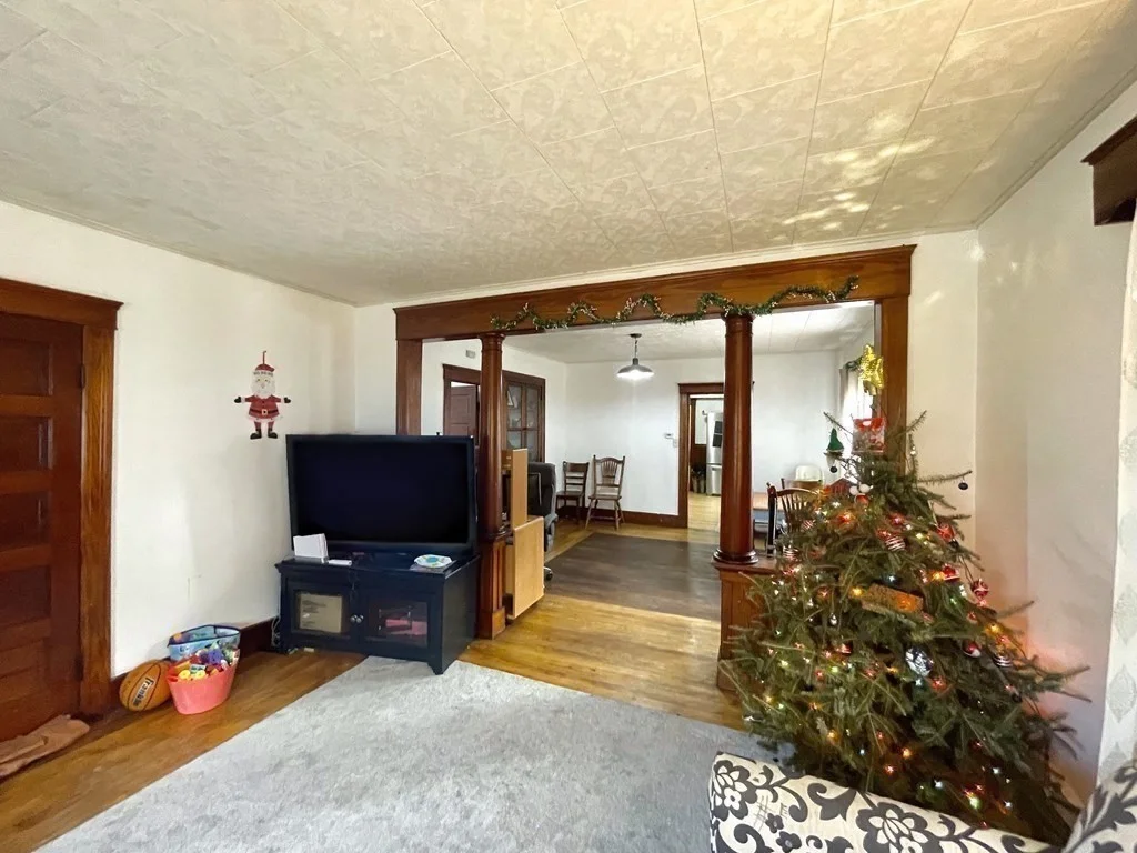 3 bed, 1 bath apartment for rent at 14 Pearl St Unit 1, Webster — photo 4 of 16