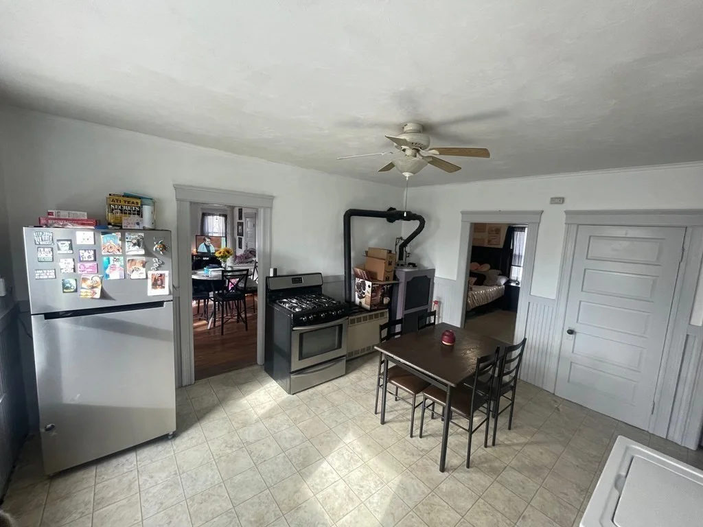 3 bed, 1 bath apartment for rent at 14 Pearl St Unit 2, Webster — photo 2 of 16