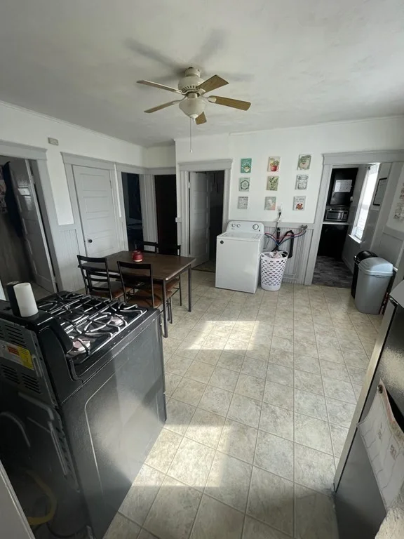 3 bed, 1 bath apartment for rent at 14 Pearl St Unit 2, Webster — photo 5 of 16