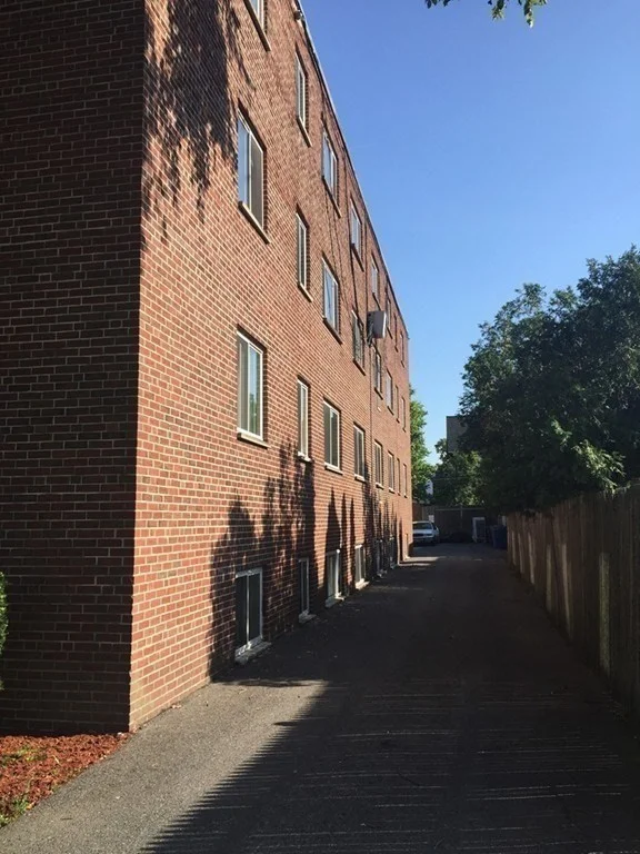2 bed, 1 bath apartment for rent at 14 Pearl St Unit 21, Dorchester — photo 8 of 9