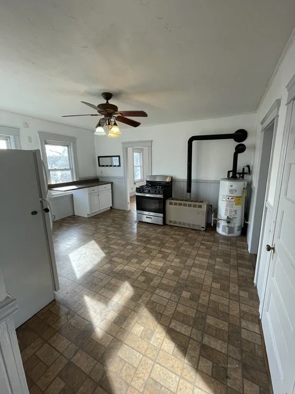 3 bed, 1 bath apartment for rent at 14 Pearl St Unit 3, Webster — photo 6 of 12
