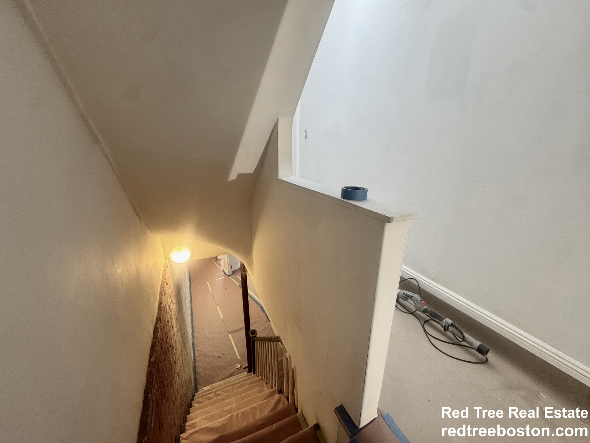5 bed, 2 bath apartment for rent at 14 Quint Ave, Allston — photo 15 of 29
