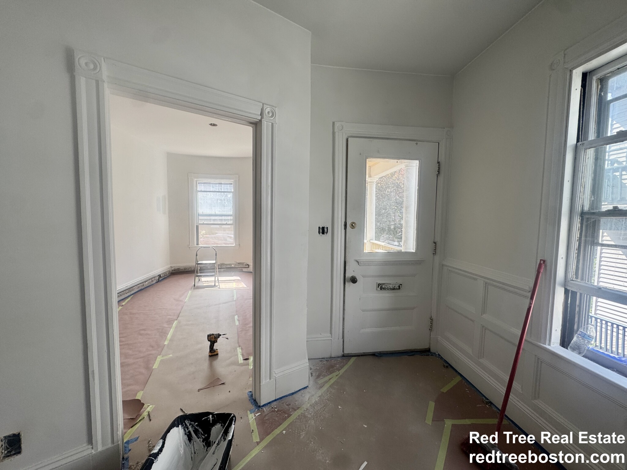 5 bed, 2 bath apartment for rent at 14 Quint Ave, Allston — photo 3 of 29