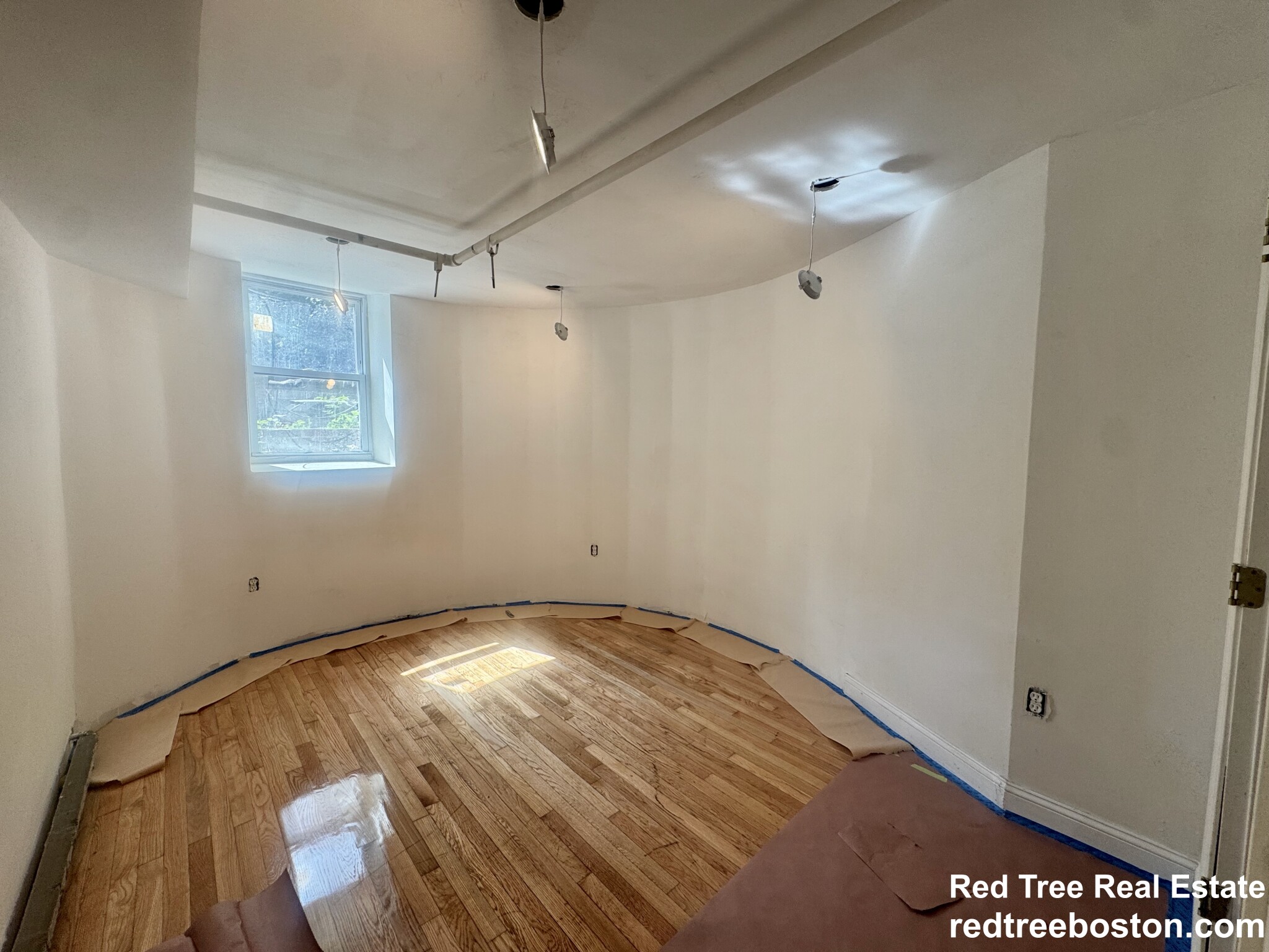 5 bed, 2 bath apartment for rent at 14 Quint Ave, Allston — photo 25 of 29