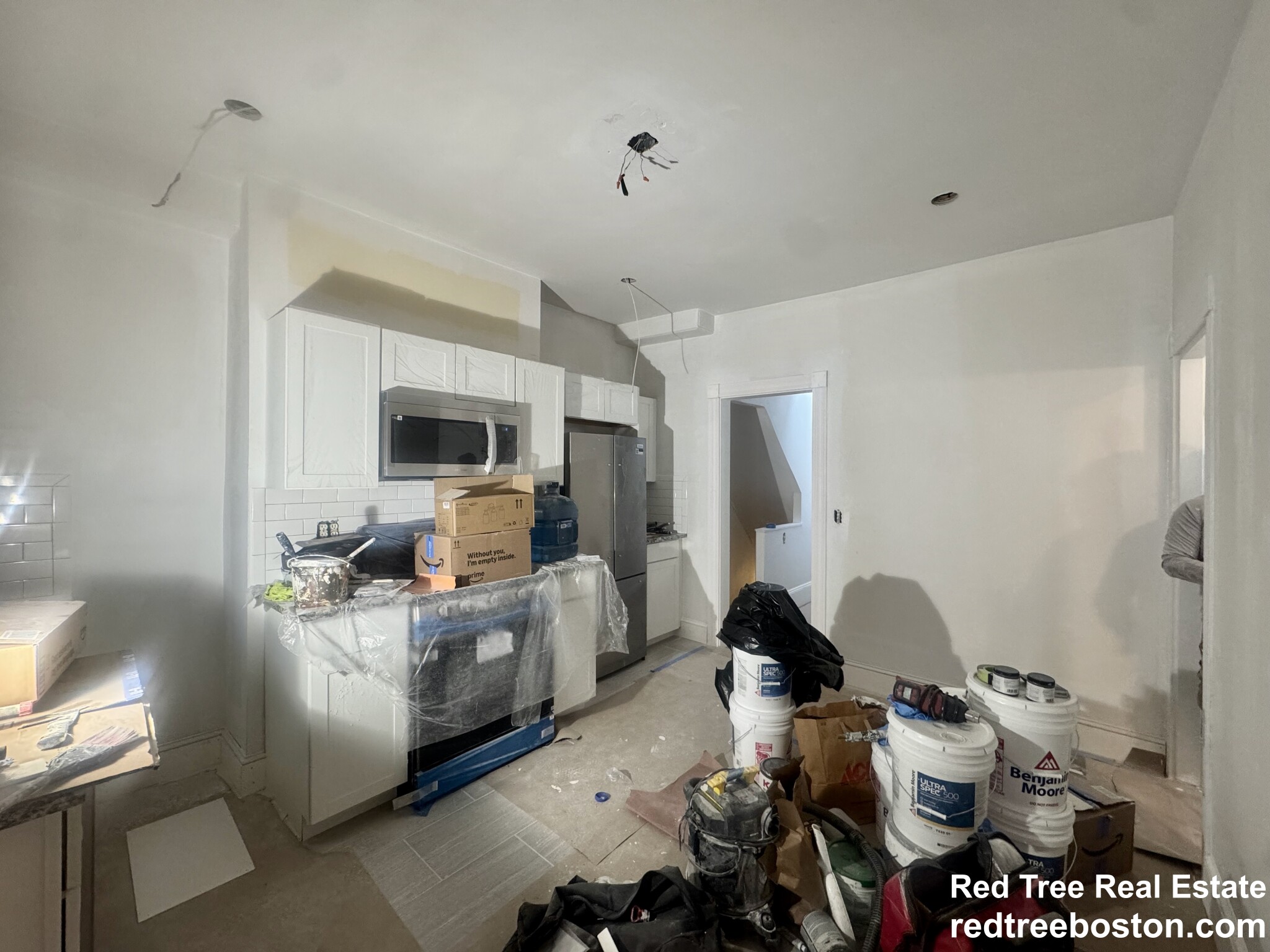 5 bed, 2 bath apartment for rent at 14 Quint Ave, Allston — photo 10 of 29